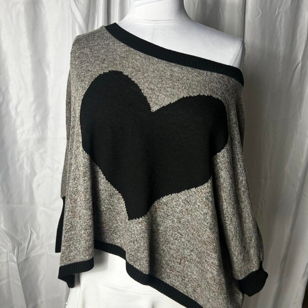 The Classic Han Heart Love You Graphic Sweater
